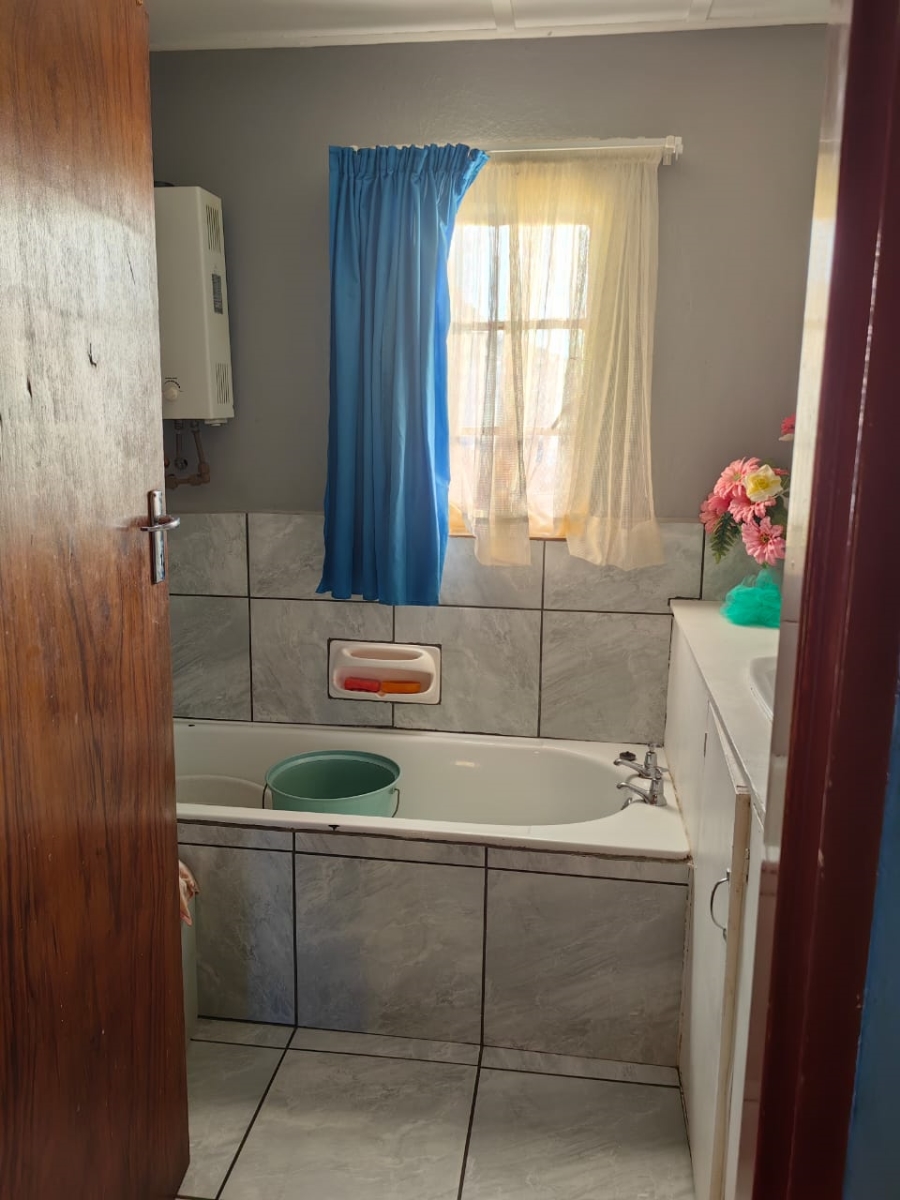 4 Bedroom Property for Sale in Lovemore Park Eastern Cape